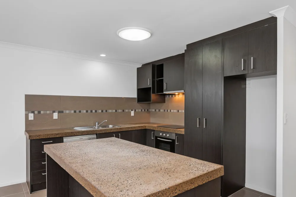 Photos of 22B Sheppard Street