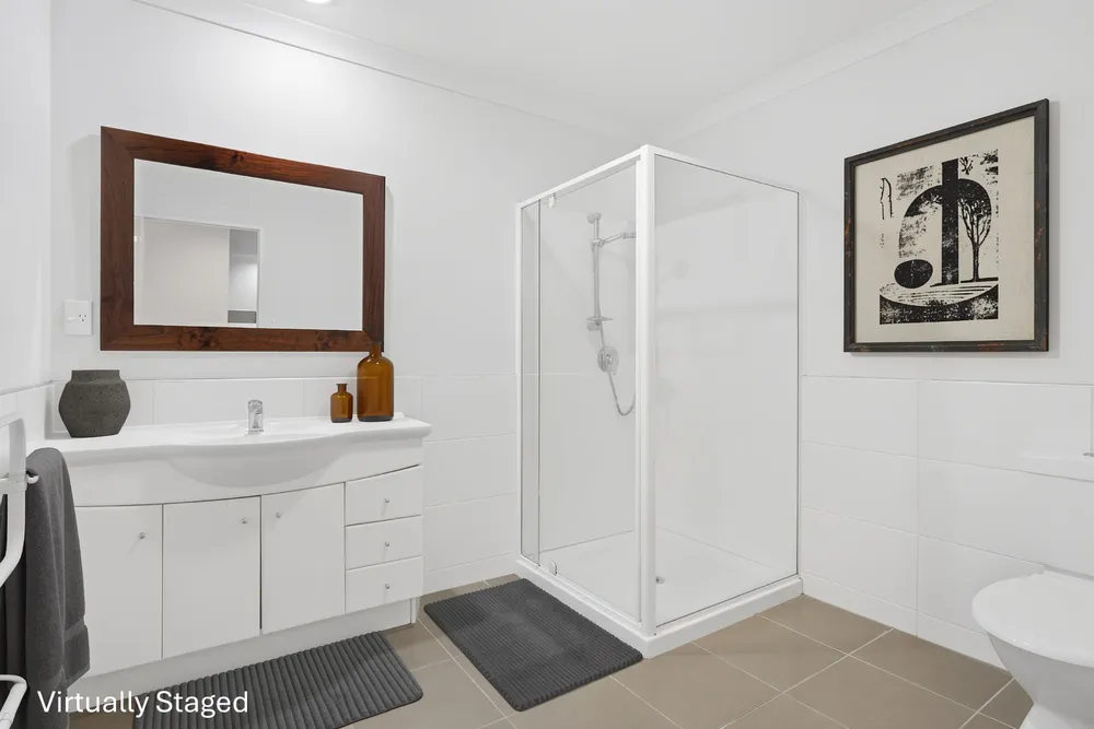 Photos of 22B Sheppard Street