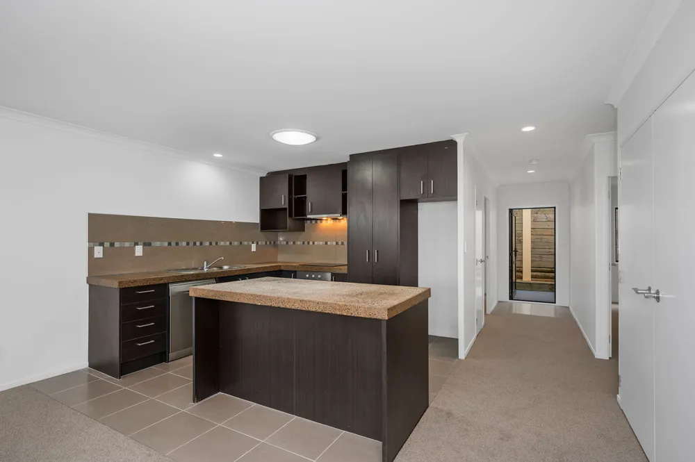 Photos of 22B Sheppard Street