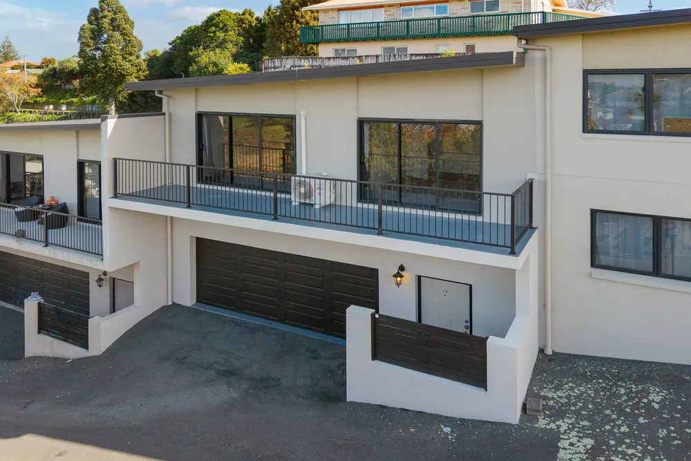 Photos of 22B Sheppard Street