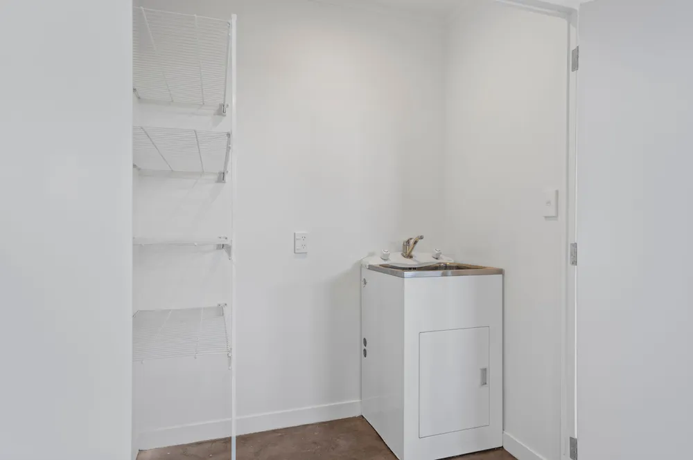 Photos of 22B Sheppard Street