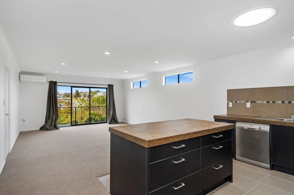 Photos of 22B Sheppard Street