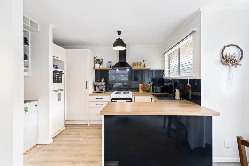 Photos of 9/171 Queens Drive