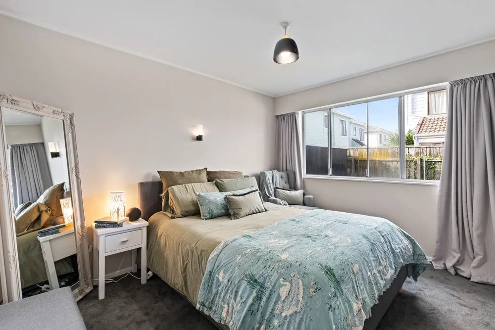 Photos of 9/171 Queens Drive