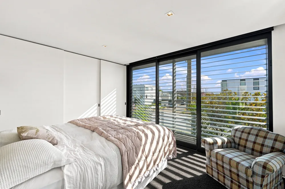 Photos of 1 Millbank Lane