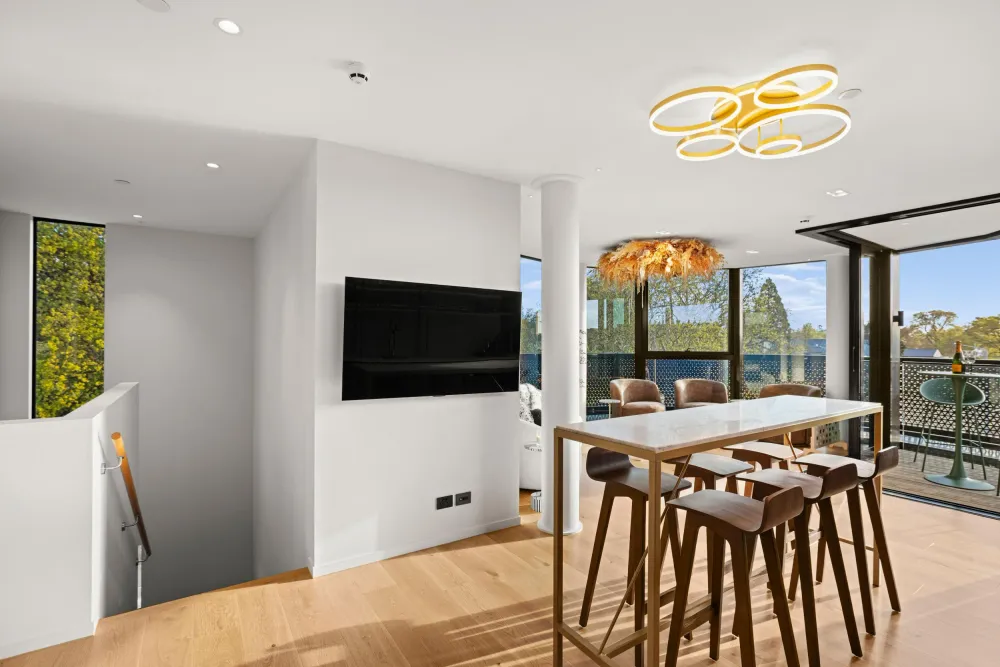 Photos of 1/33 Kilmore Street