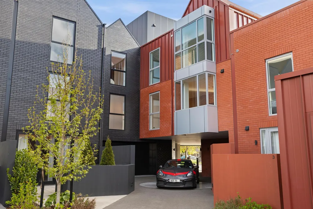 Photos of 1/33 Kilmore Street