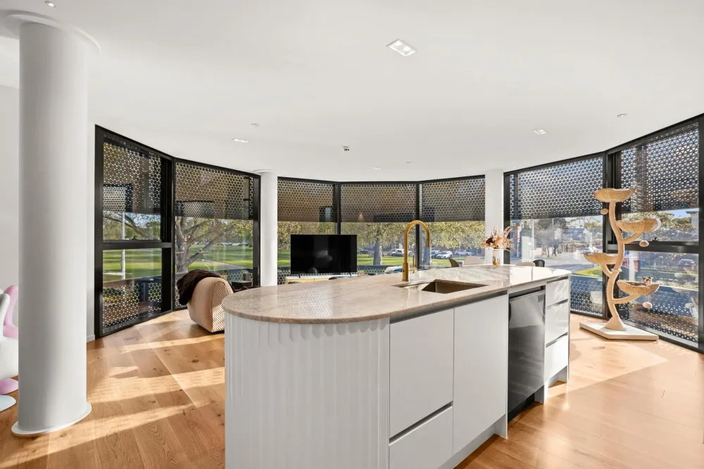 Photos of 1/33 Kilmore Street