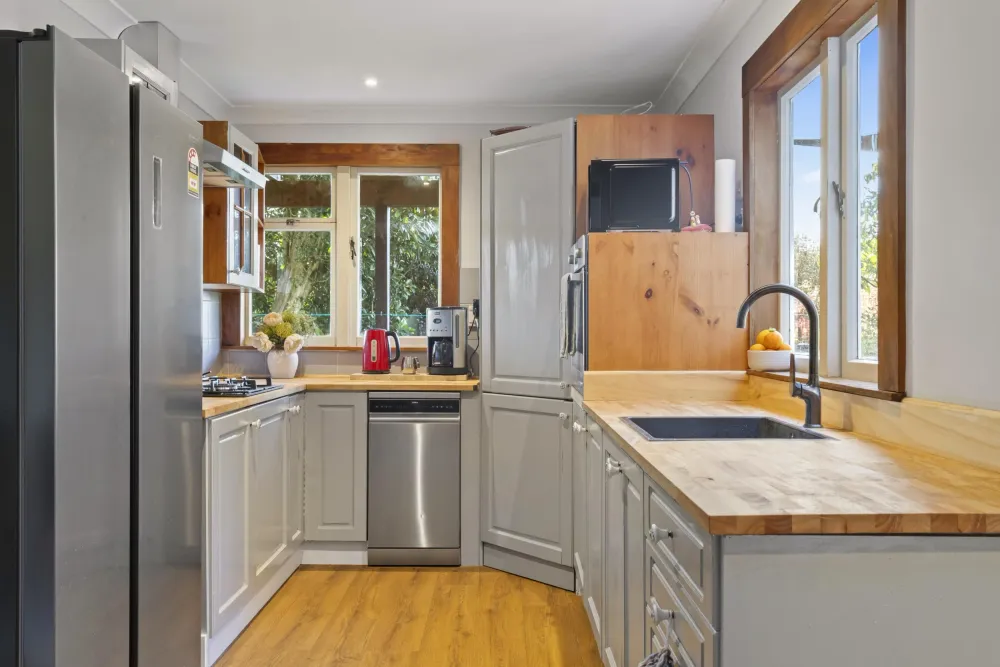 Photos of 1058 Paerata Road