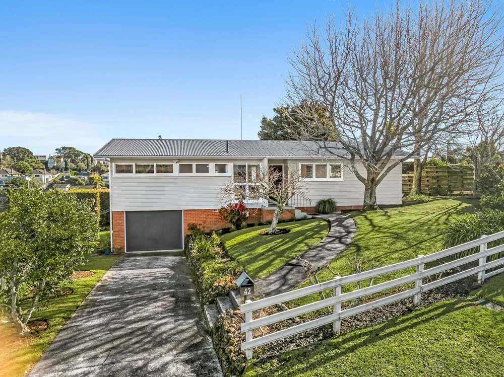 Photos of 42 Macpherson Street