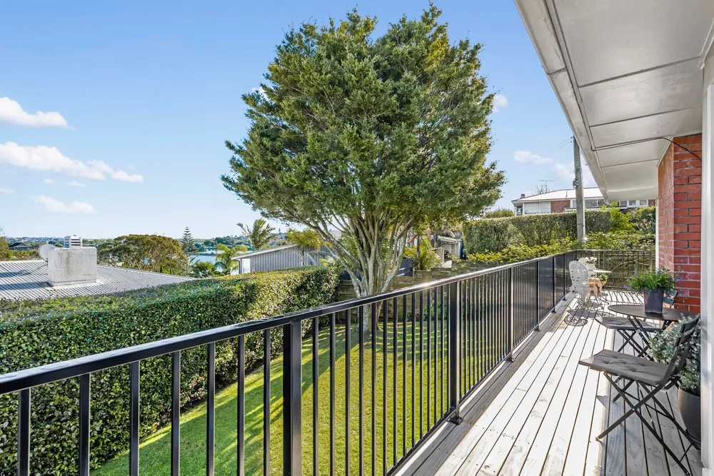 Photos of 42 Macpherson Street