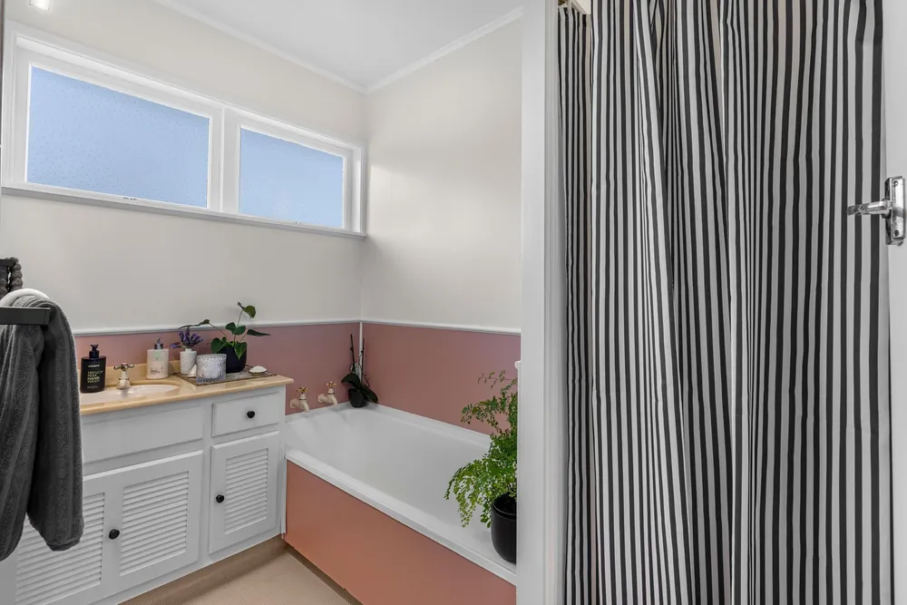 Photos of 42 Macpherson Street