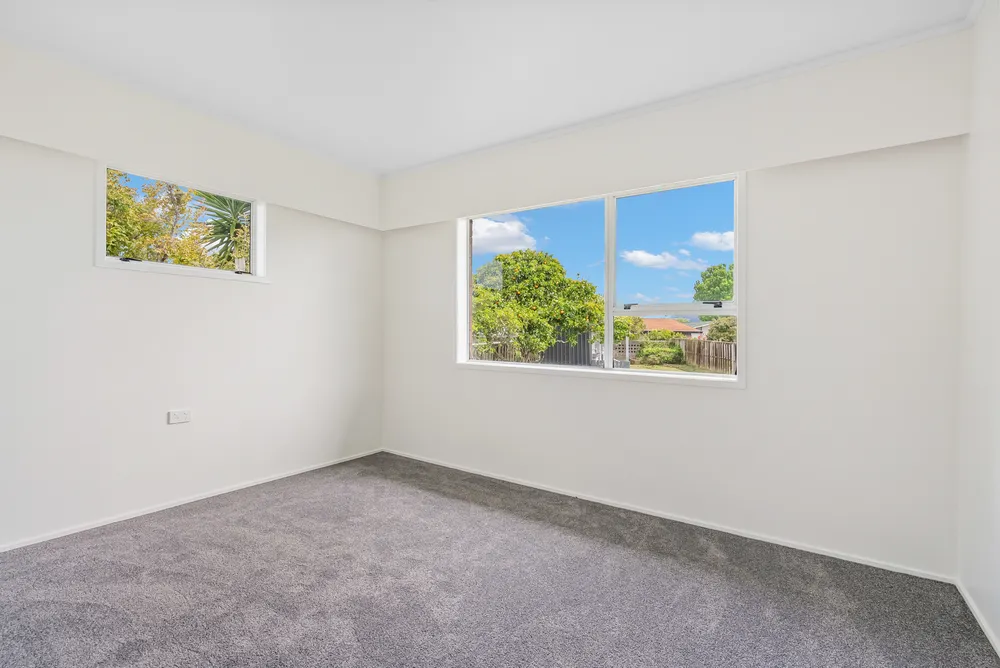 Photos of 33 Takahe Street