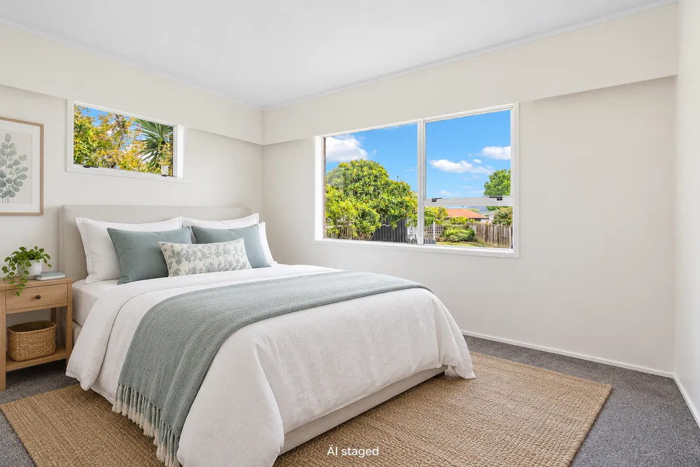 Photos of 33 Takahe Street