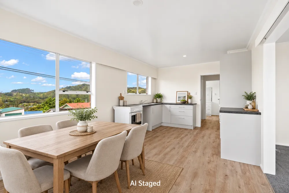 Photos of 33 Takahe Street