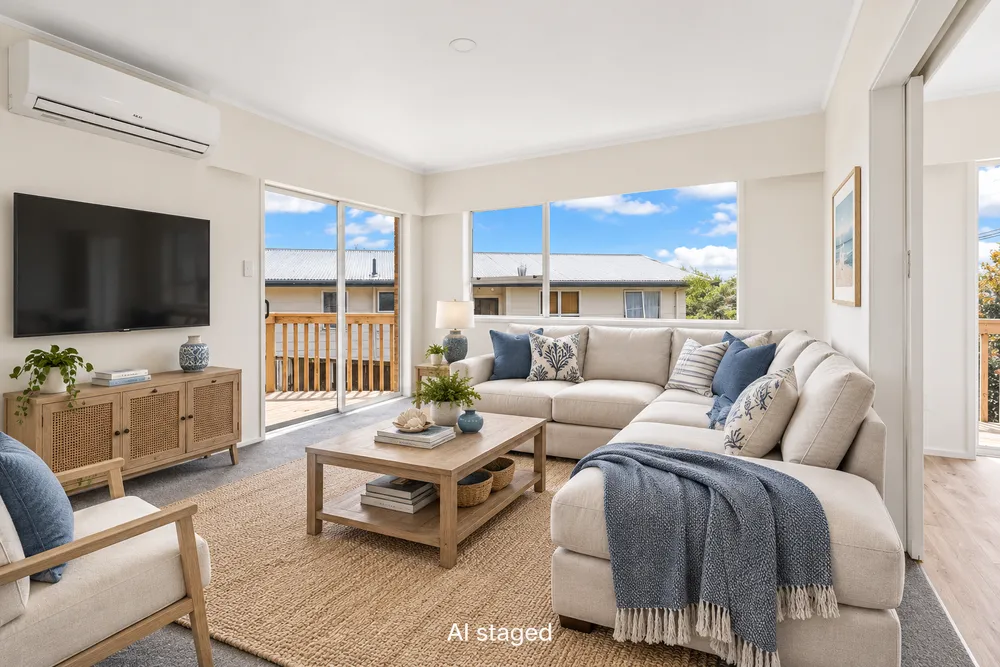 Photos of 33 Takahe Street