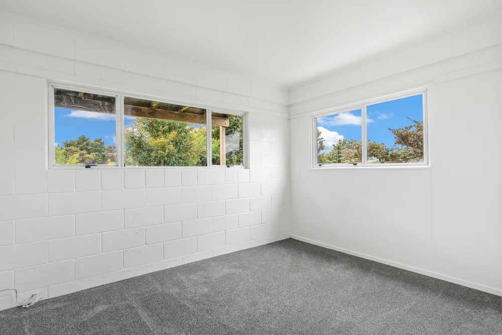 Photos of 33 Takahe Street