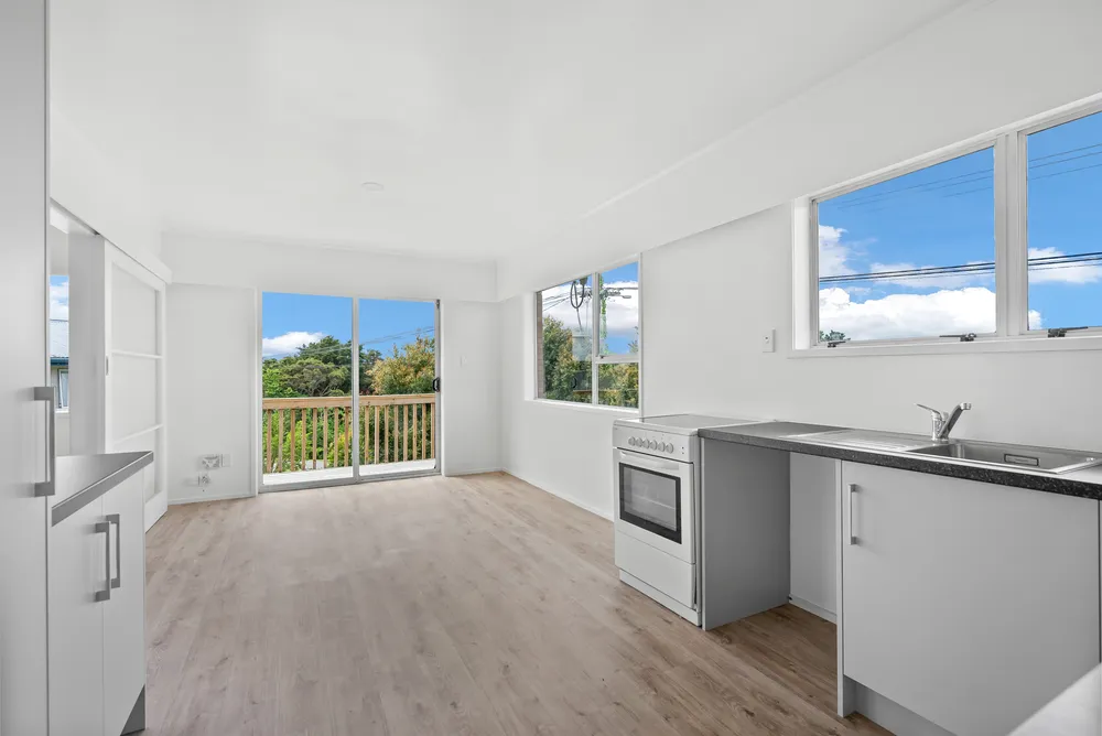 Photos of 33 Takahe Street