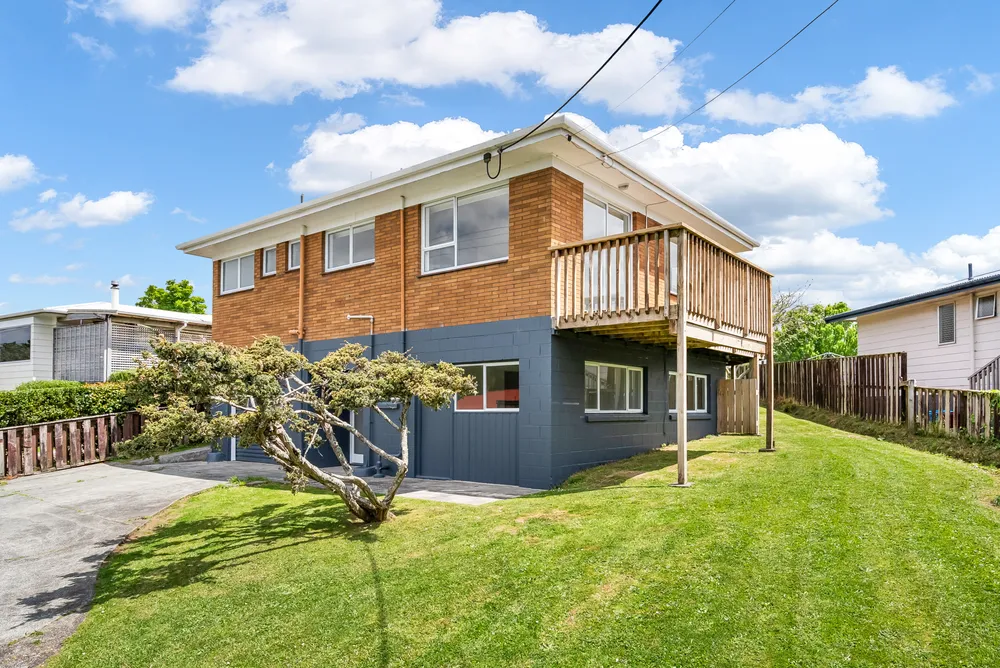 Photos of 33 Takahe Street