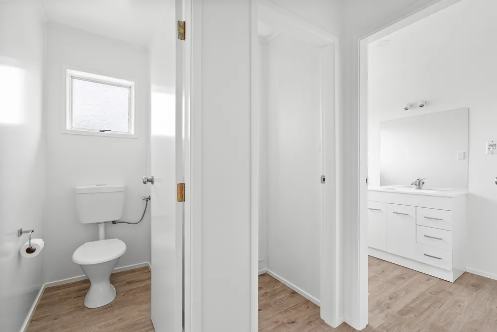 Photos of 33 Takahe Street