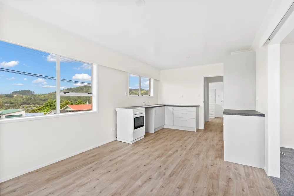 Photos of 33 Takahe Street