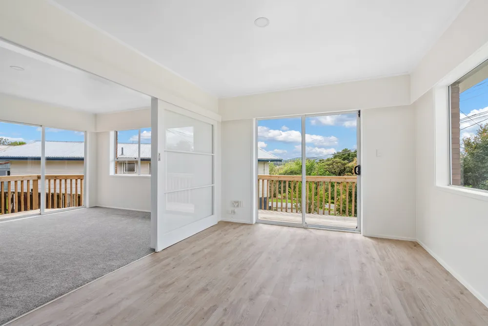 Photos of 33 Takahe Street