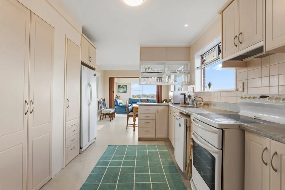 Photos of 62 Chivalry Road