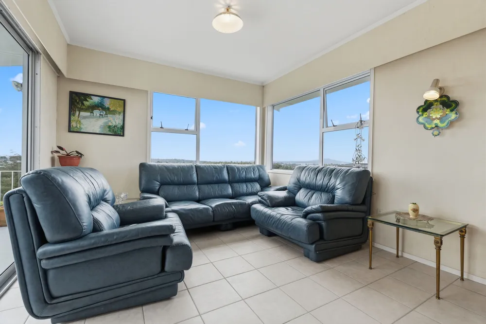 Photos of 62 Chivalry Road