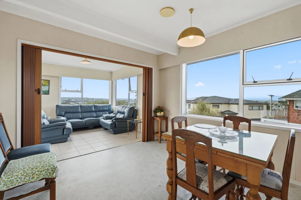 Photos of 62 Chivalry Road