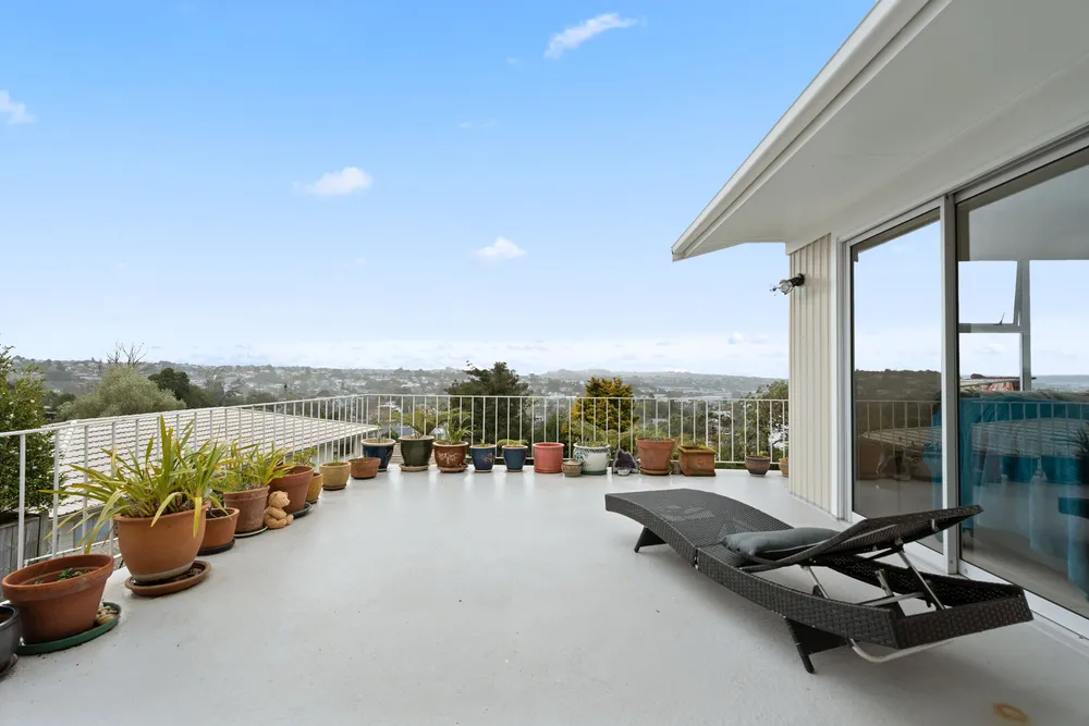 Photos of 62 Chivalry Road