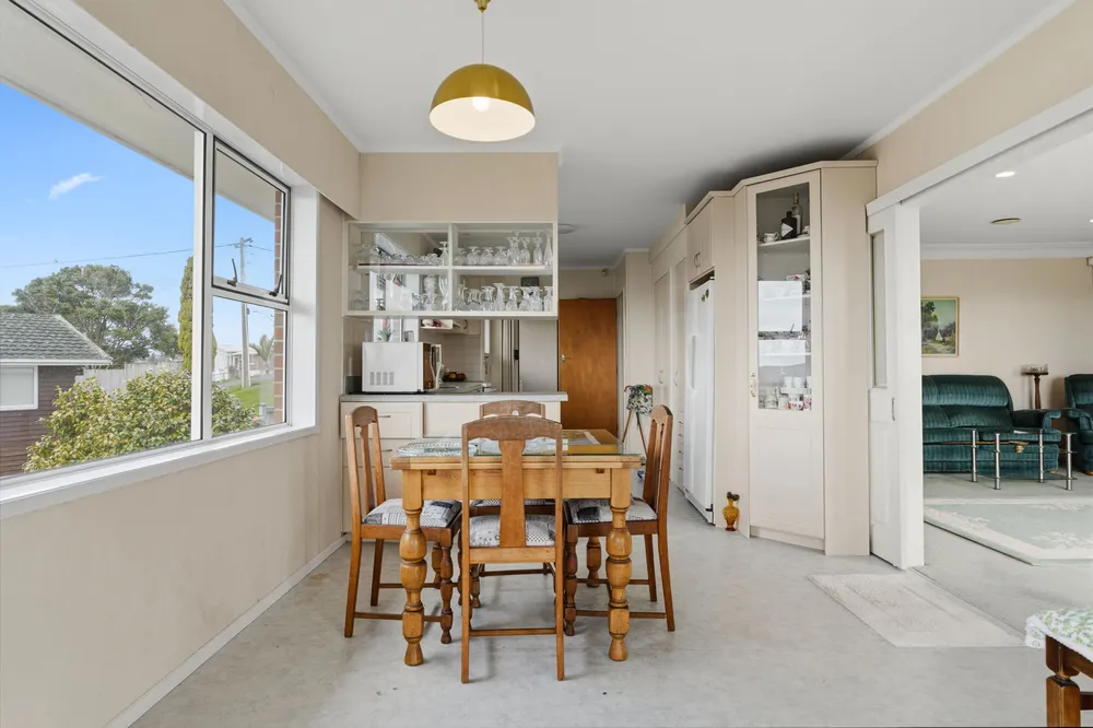 Photos of 62 Chivalry Road