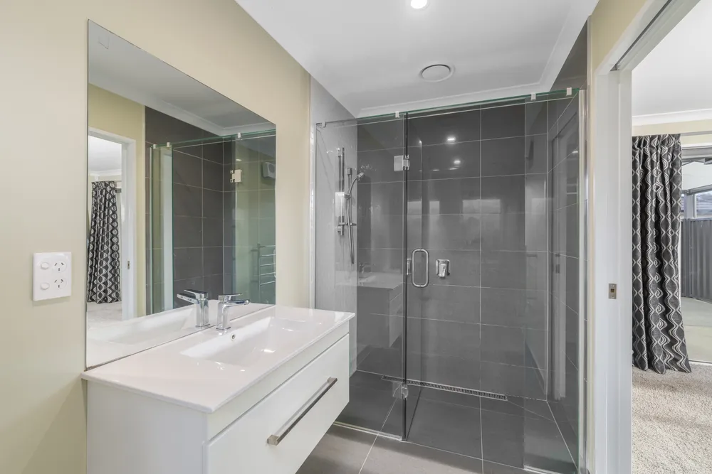 Photos of 792 East Maddisons Road