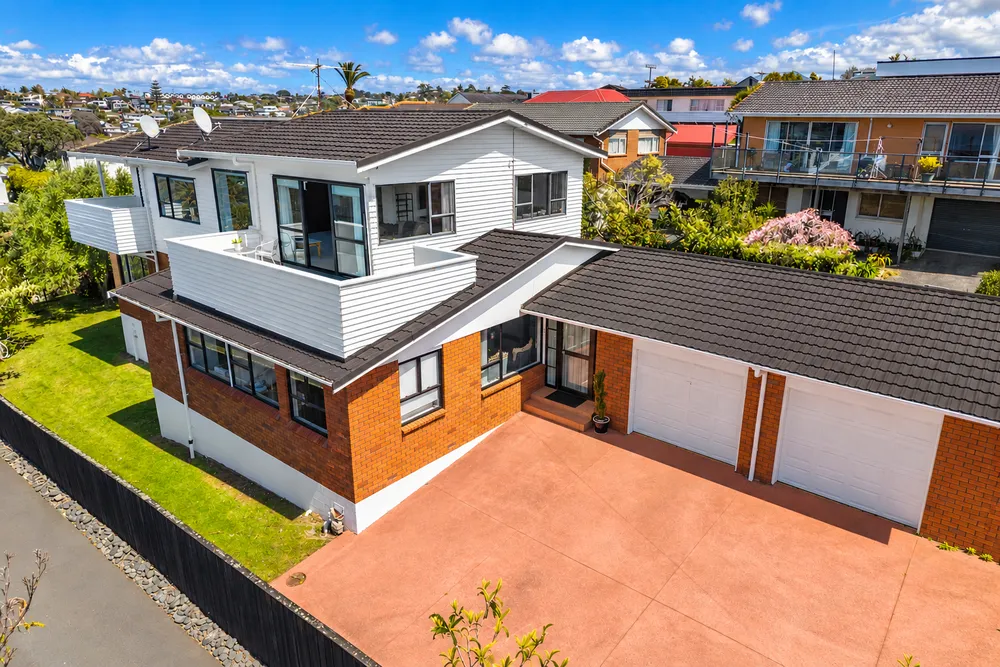 Photos of 19 Hyde Road
