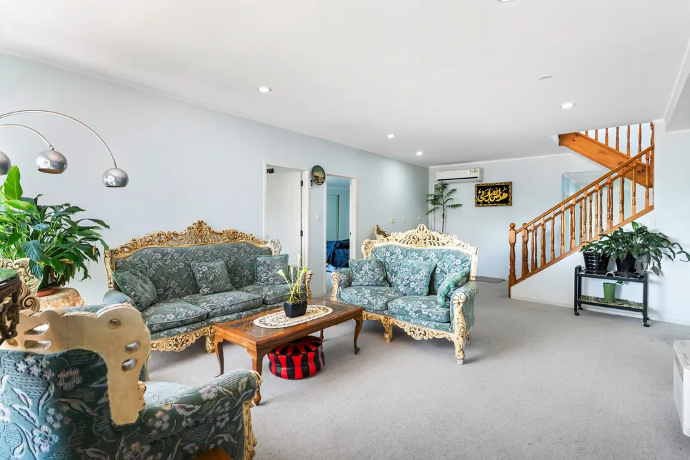 Photos of 19 Hyde Road