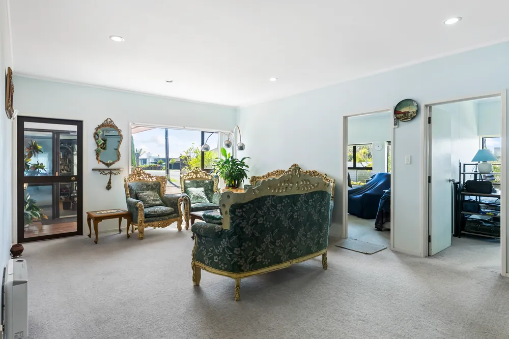 Photos of 19 Hyde Road