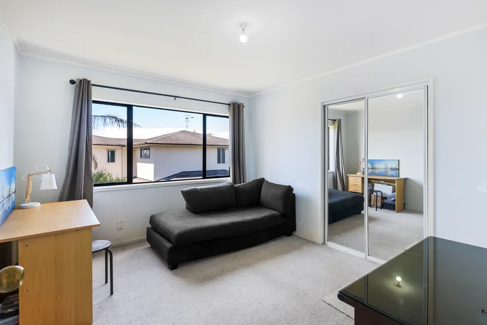 Photos of 19 Hyde Road