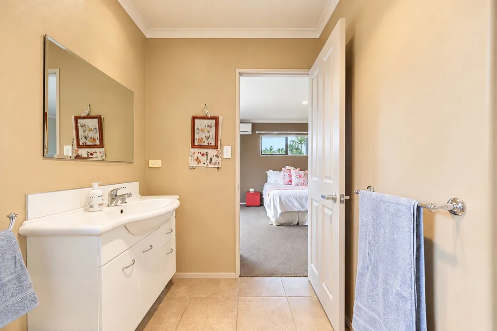 Photos of 55 Chater Avenue