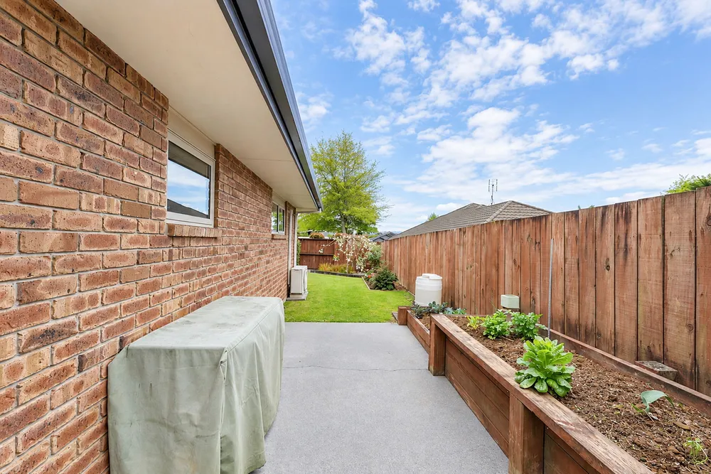 Photos of 55 Chater Avenue
