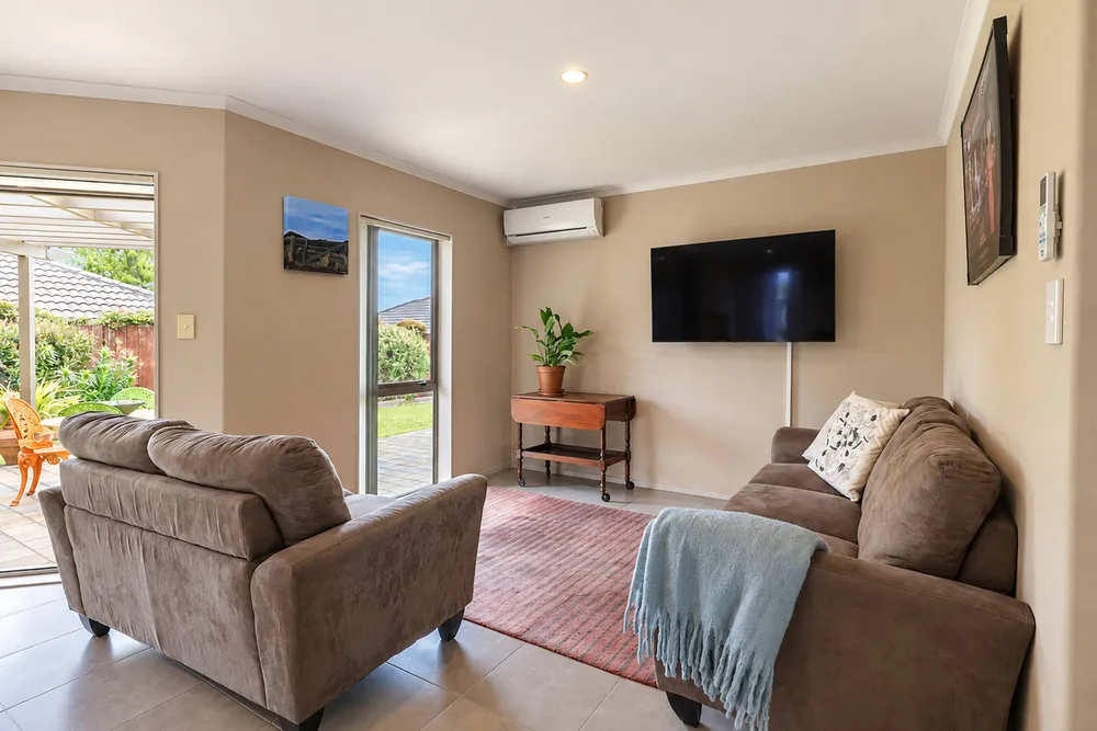 Photos of 55 Chater Avenue