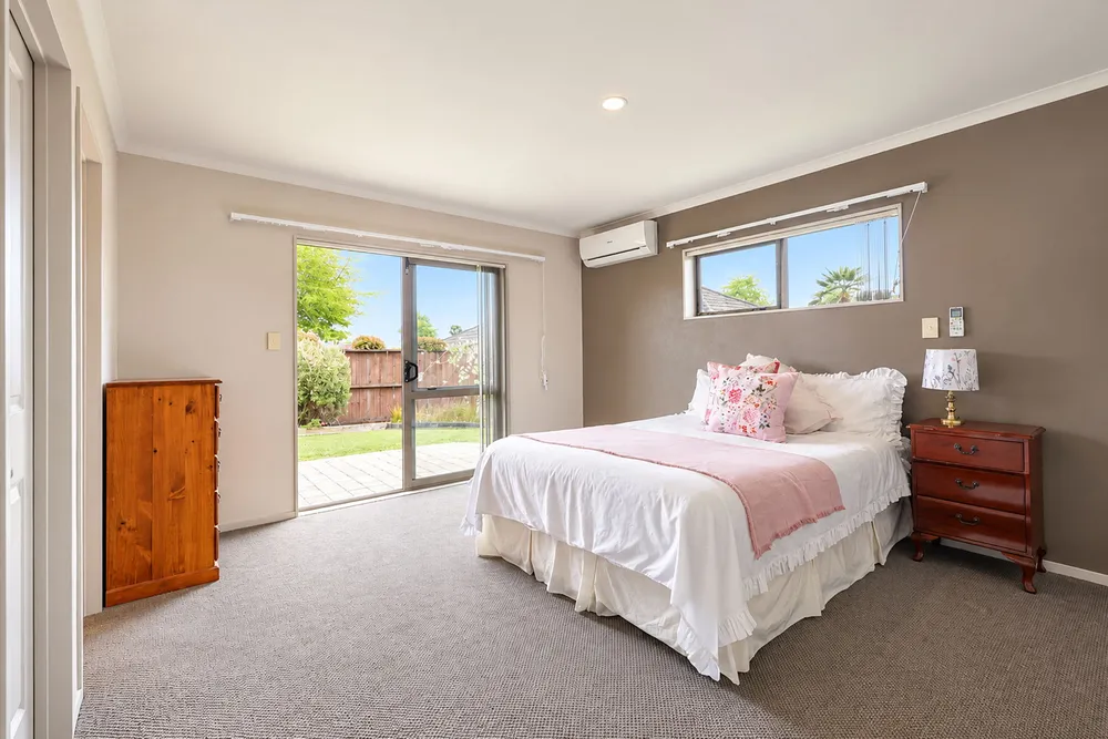 Photos of 55 Chater Avenue