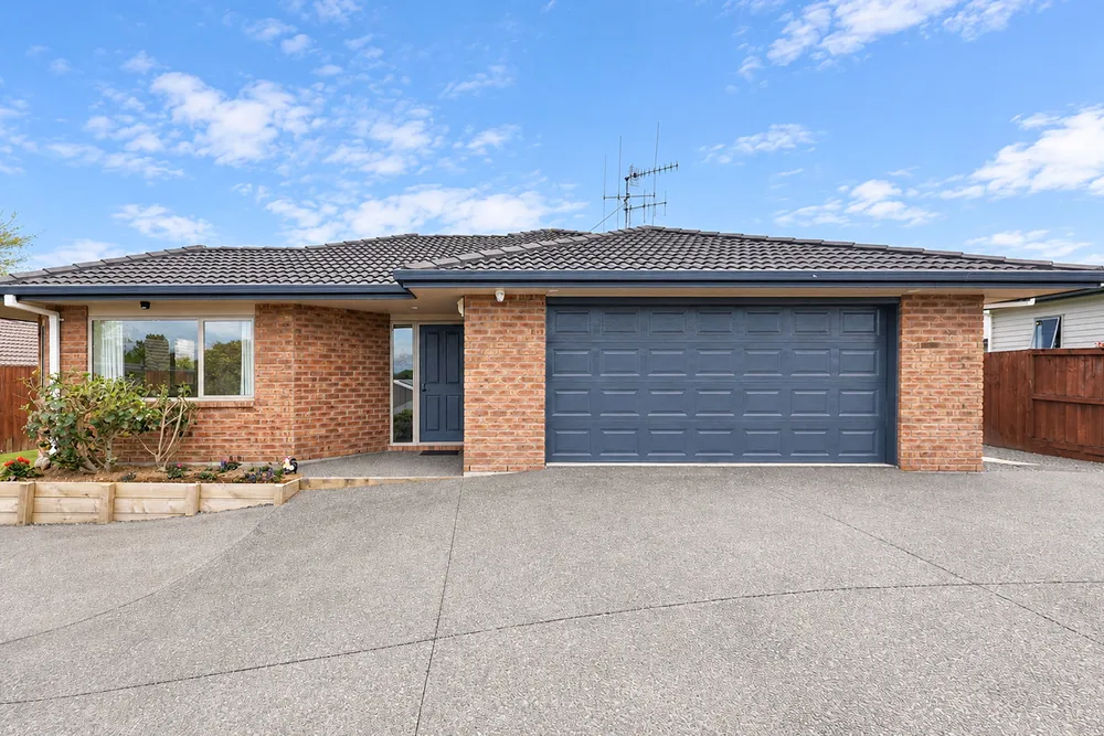 Photos of 55 Chater Avenue