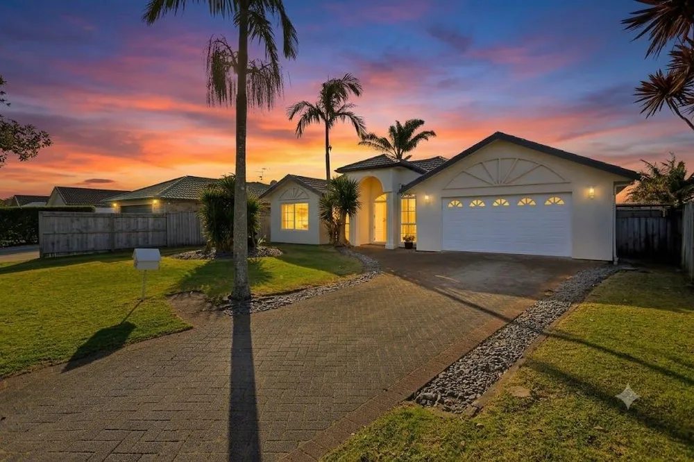 Photos of 42 Arabian Drive