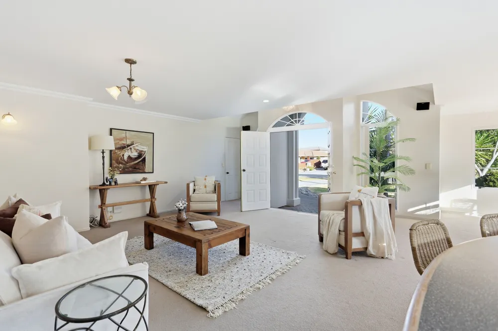 Photos of 42 Arabian Drive