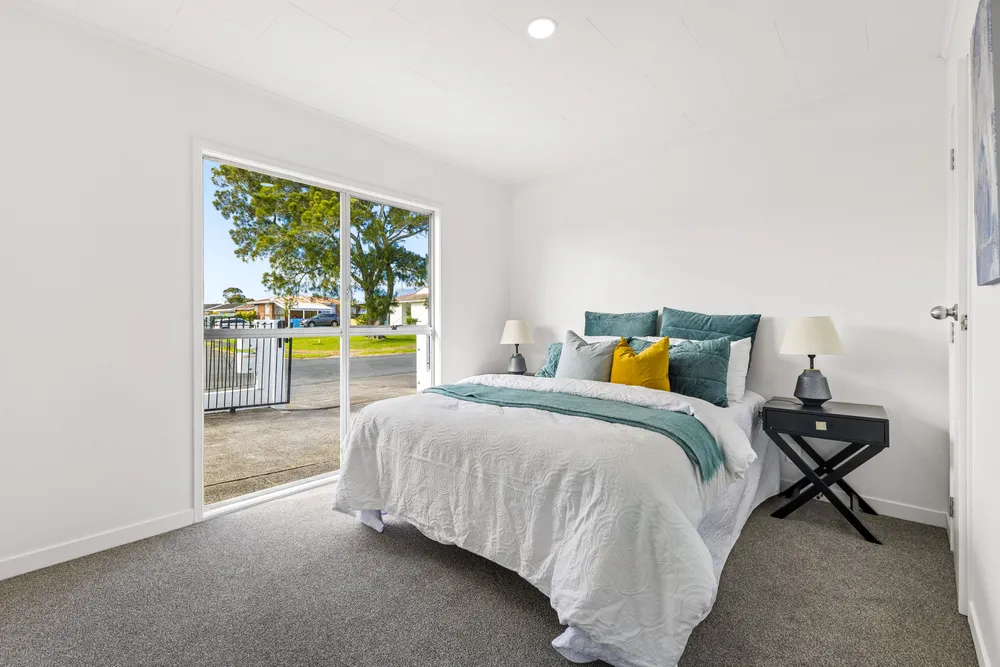 Photos of 22 Chelburn Crescent
