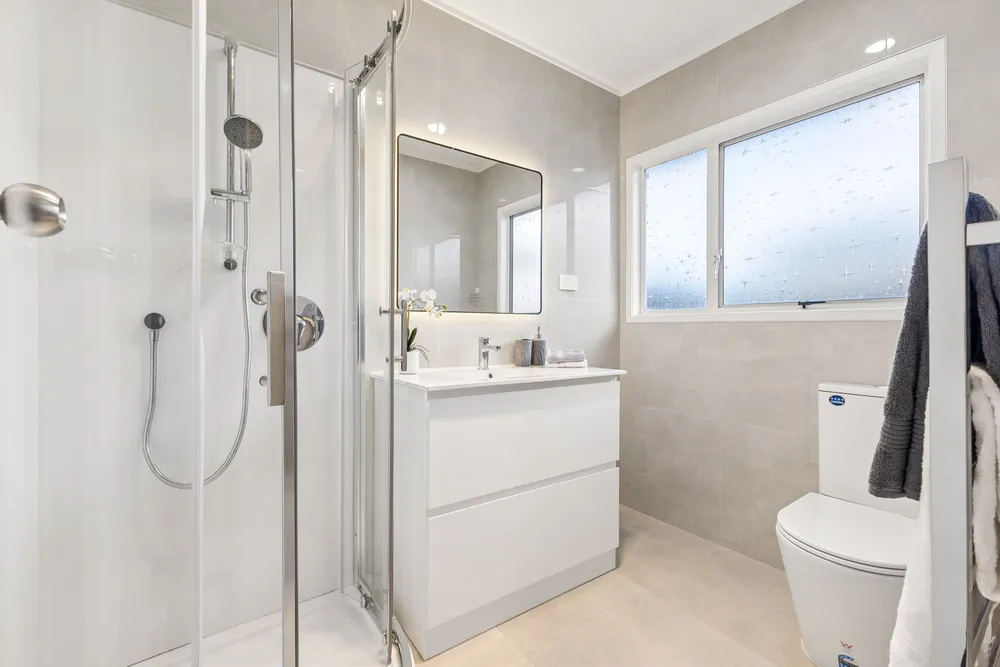 Photos of 22 Chelburn Crescent