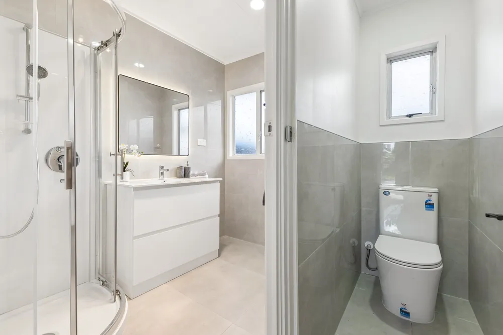 Photos of 22 Chelburn Crescent