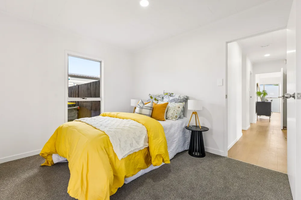 Photos of 22 Chelburn Crescent