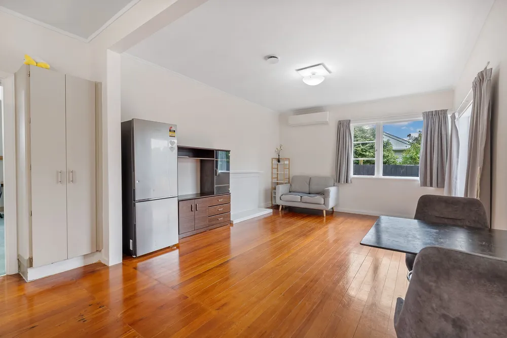 Photos of 34 Churchill Street