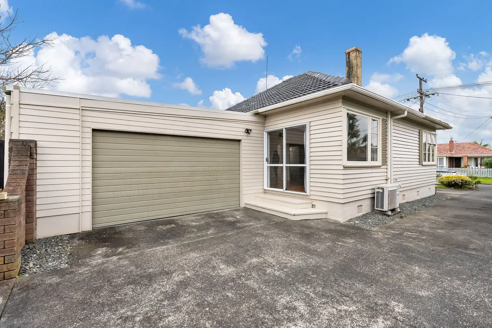 Photos of 34 Churchill Street
