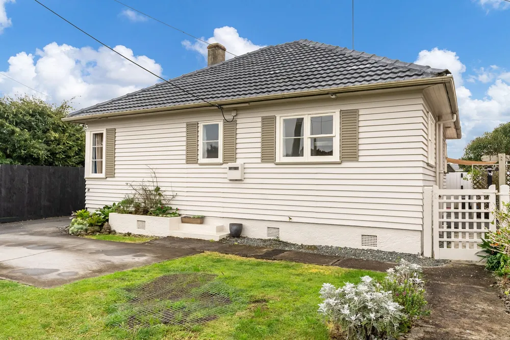 Photos of 34 Churchill Street